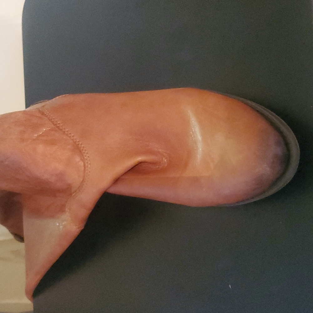 Boots - Picture 4 of 4